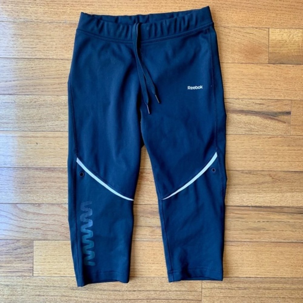 Reebok Play Dry Black Crop Leggings Small
